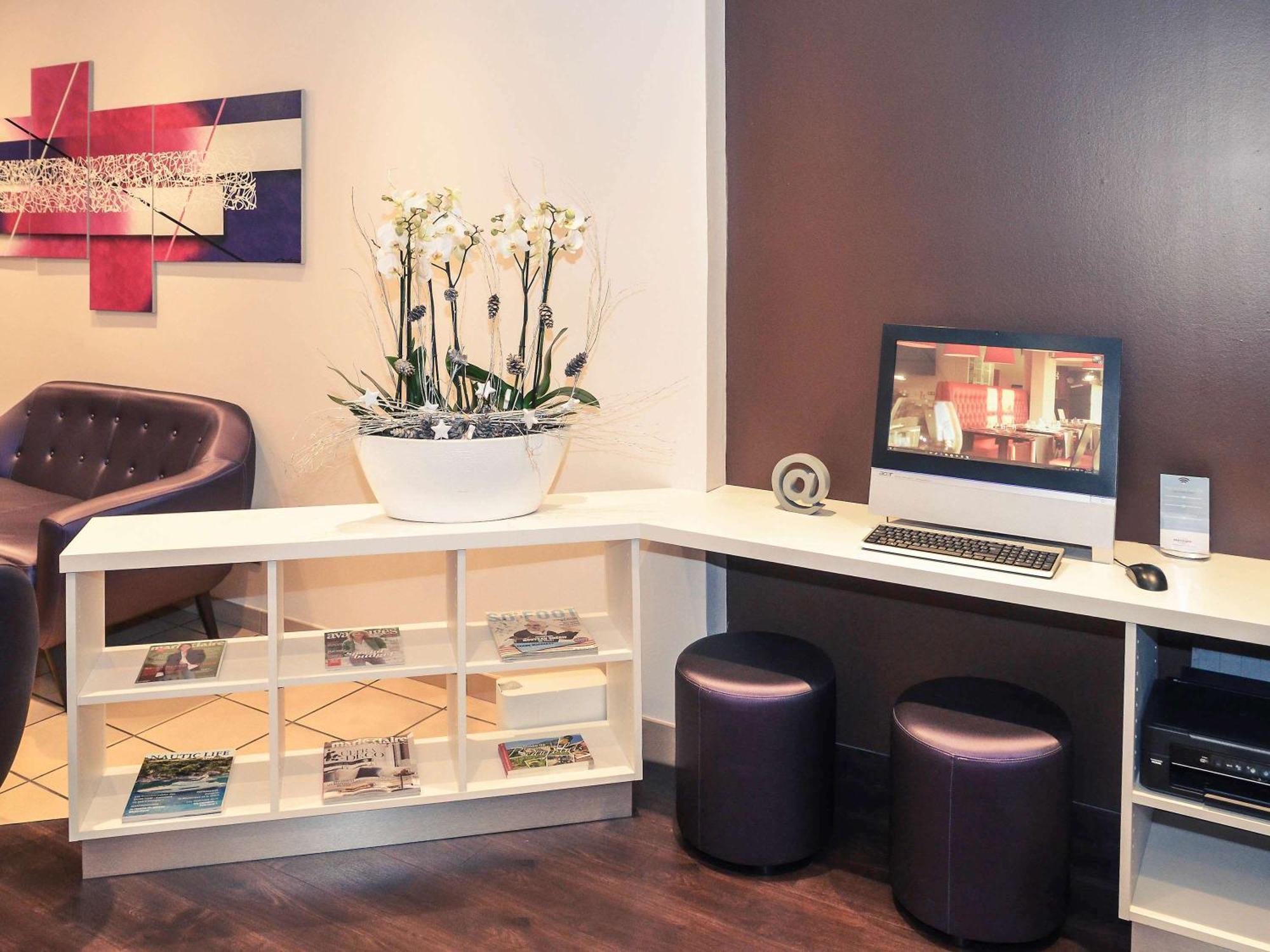 Mercure Lyon Est Chaponnay Esterno foto
