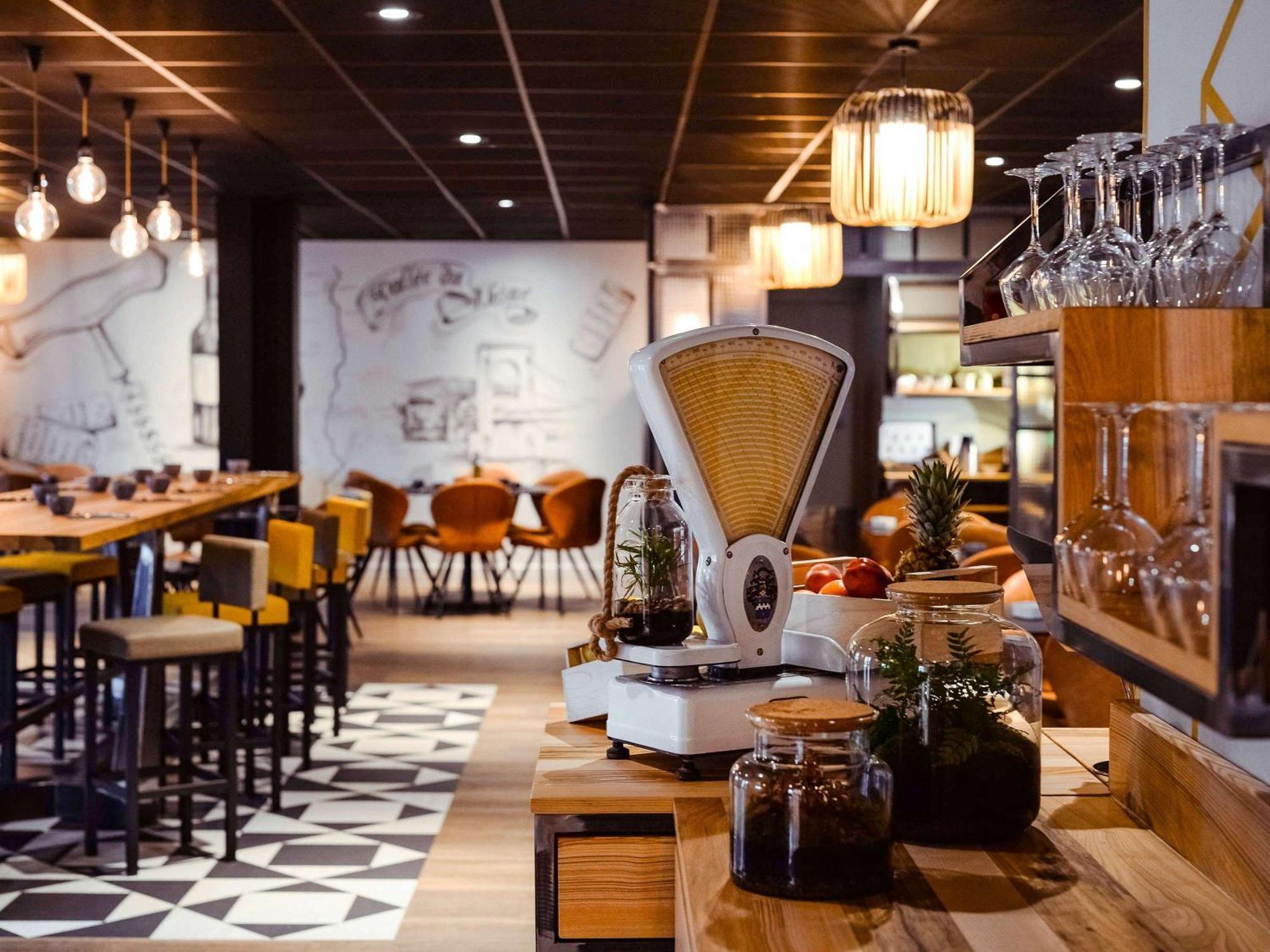 Mercure Lyon Est Chaponnay Esterno foto